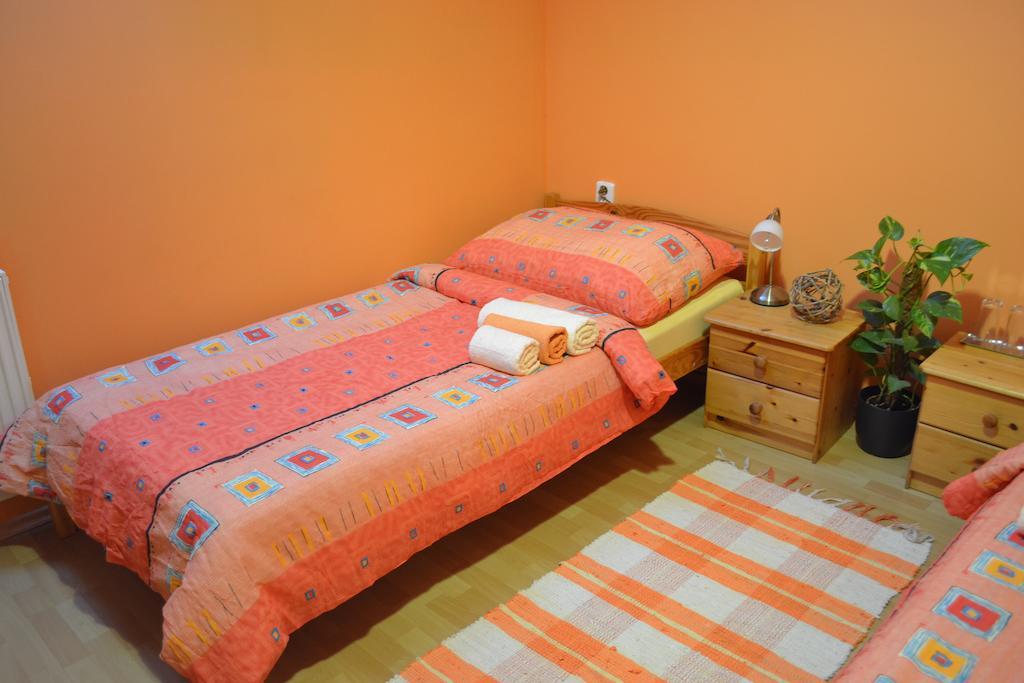 Byron Hotel Zlaté Moravce Quarto foto