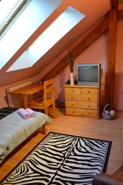 Byron Hotel Zlaté Moravce Quarto foto
